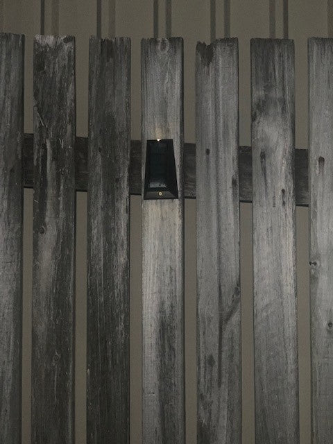 Solar Powered 1.5w LED RGB Up/Down Light